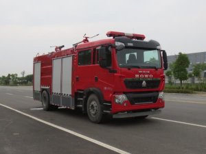 重汽T5G型干粉泡沫联用消防车